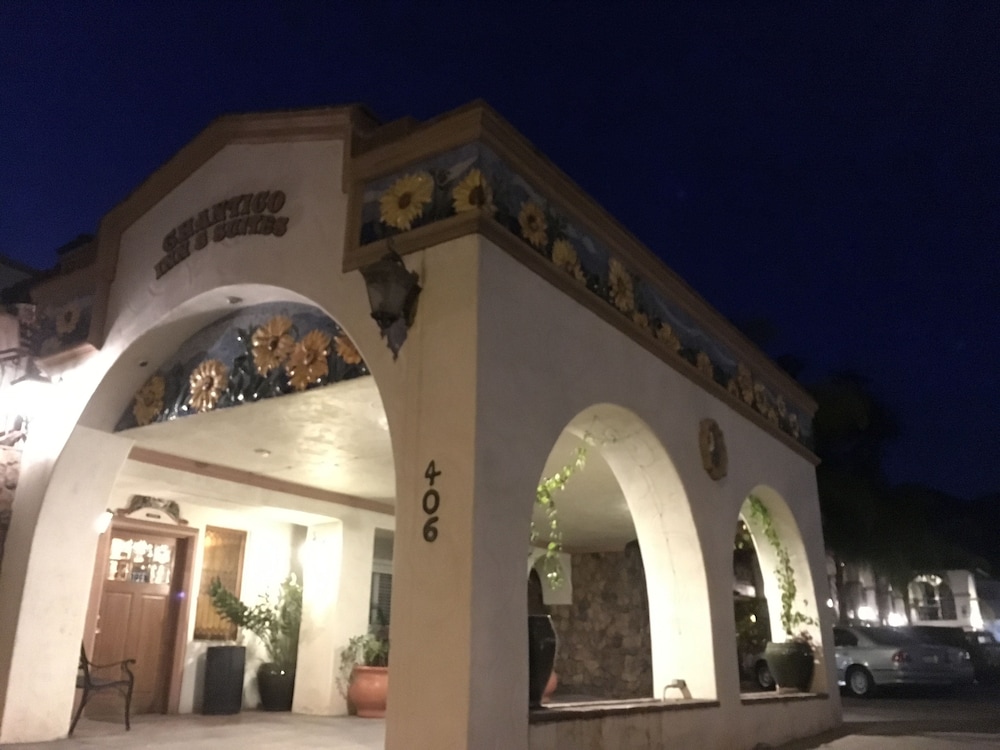 Chantico Inn 2/70
