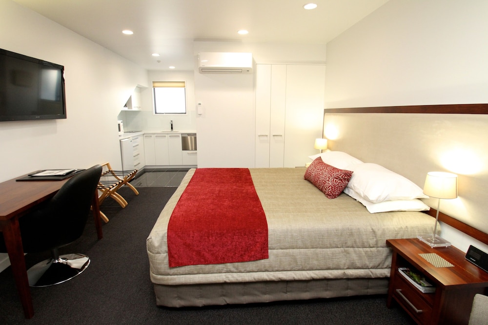 Delorenzo S Studio Apartments 30/72