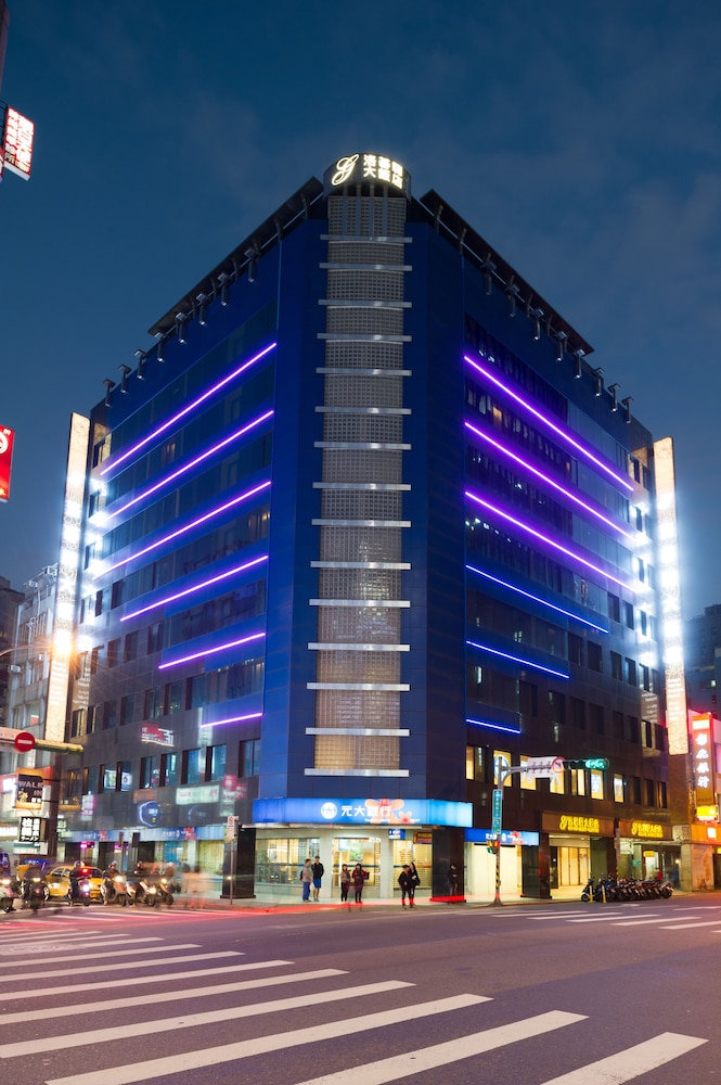 Green World Station Hotel 3/67