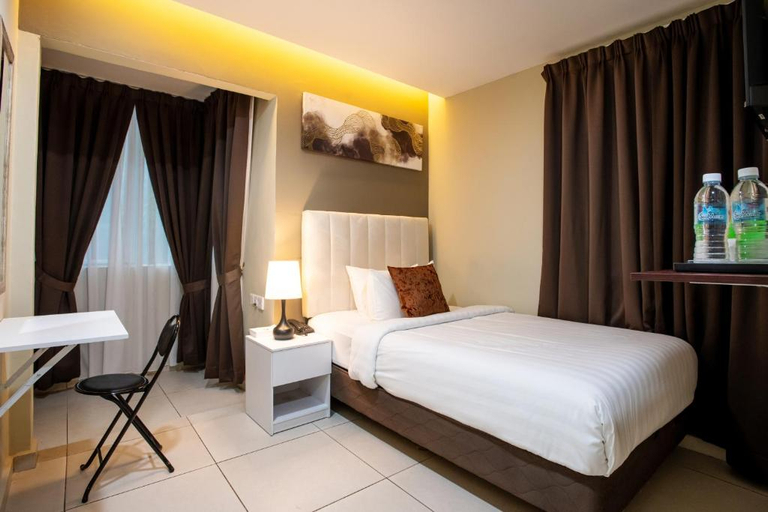 Raissa Boutique Hotel 4/11