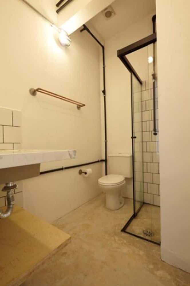 GUEST URBAN HOTEL 52/56