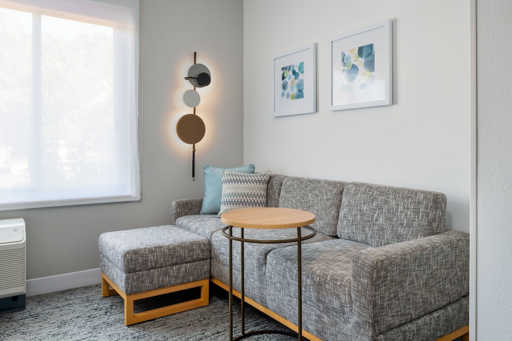 Towneplace Suites by Marriott Brunswick 13/24