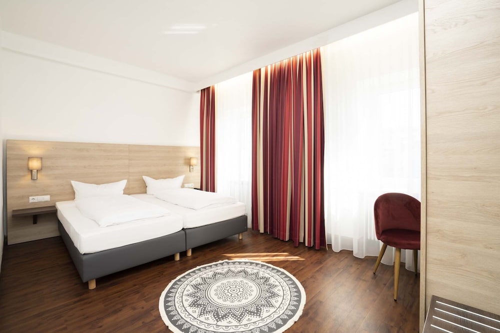 Hotel National 20/72