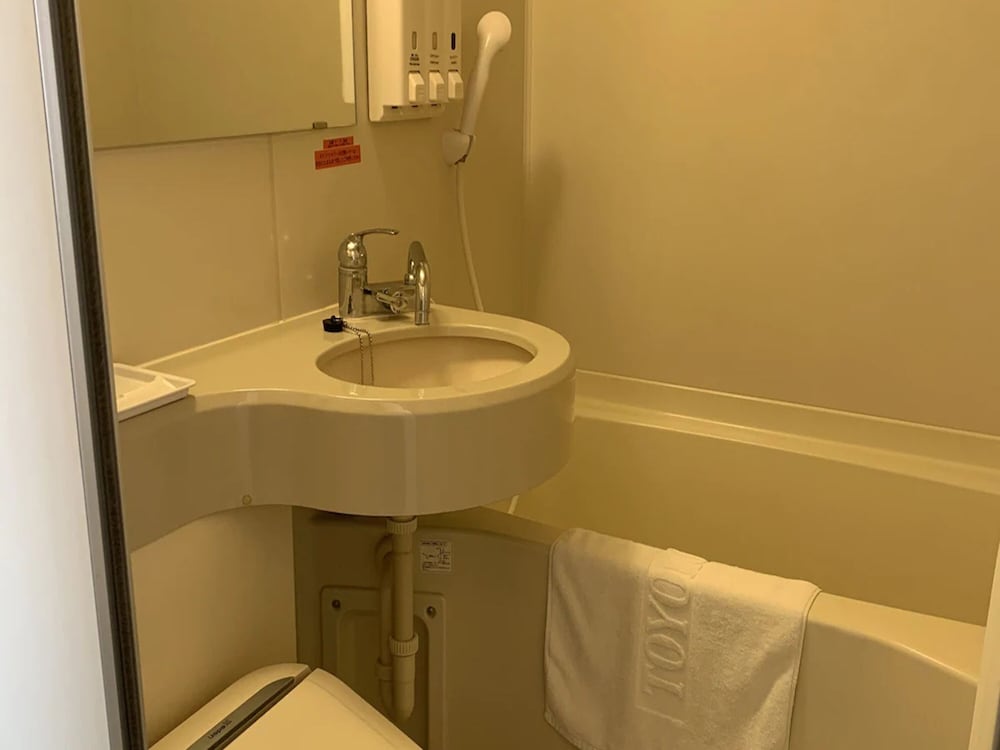 TOYOKO INN SHIN-YOKOHAMA EKIMAE SHINKAN 11/57