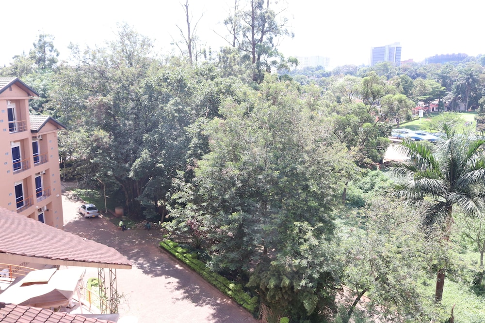 METROPOLE HOTEL 8/51
