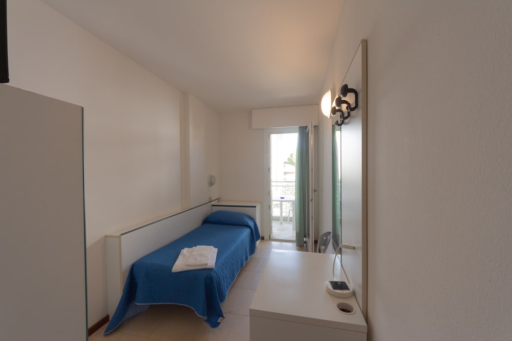 HOTEL AMBRA 20/50