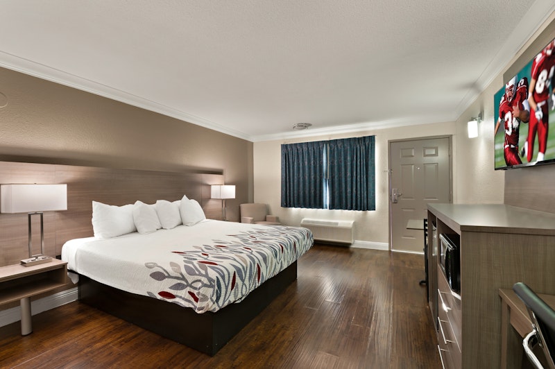 Red Roof Inn Los Angeles - Bellflower 16/27
