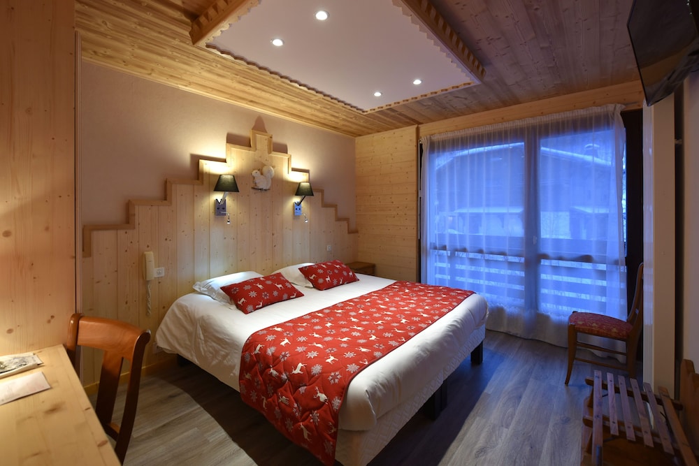 Hotel Le Soly Varnay 28/68