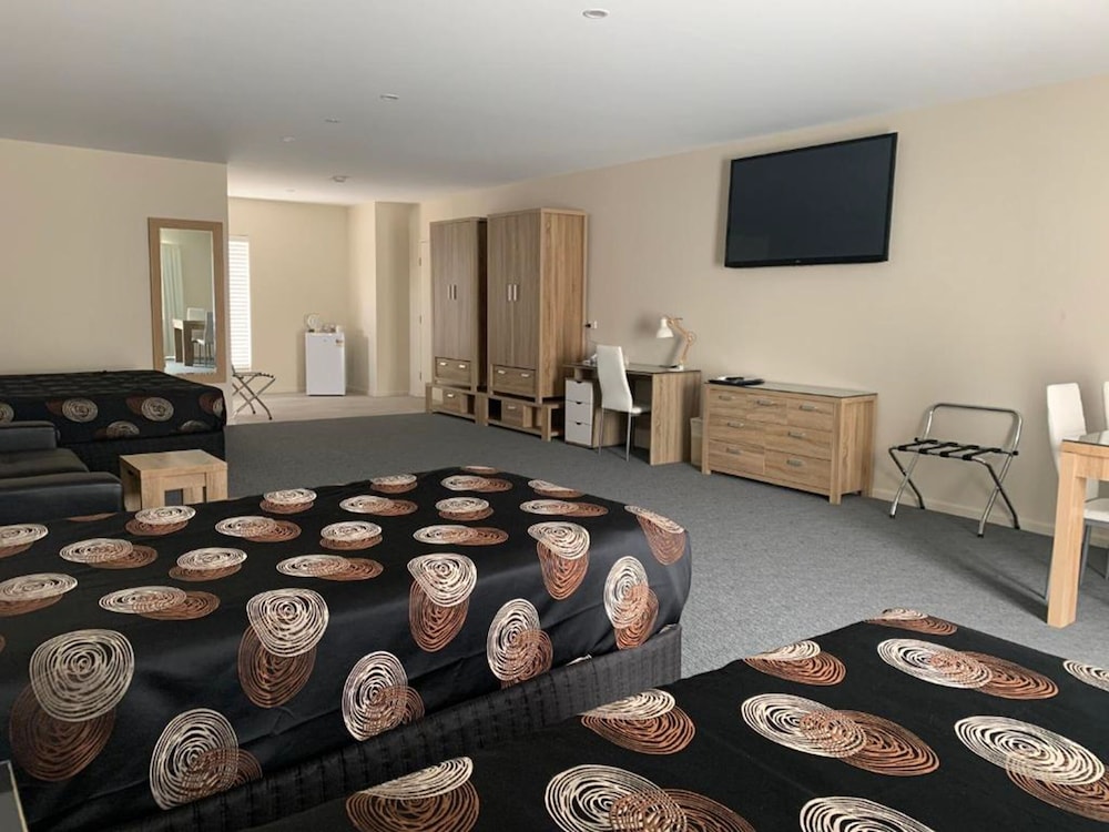 Sherbourne Terrace Hotel 17/39