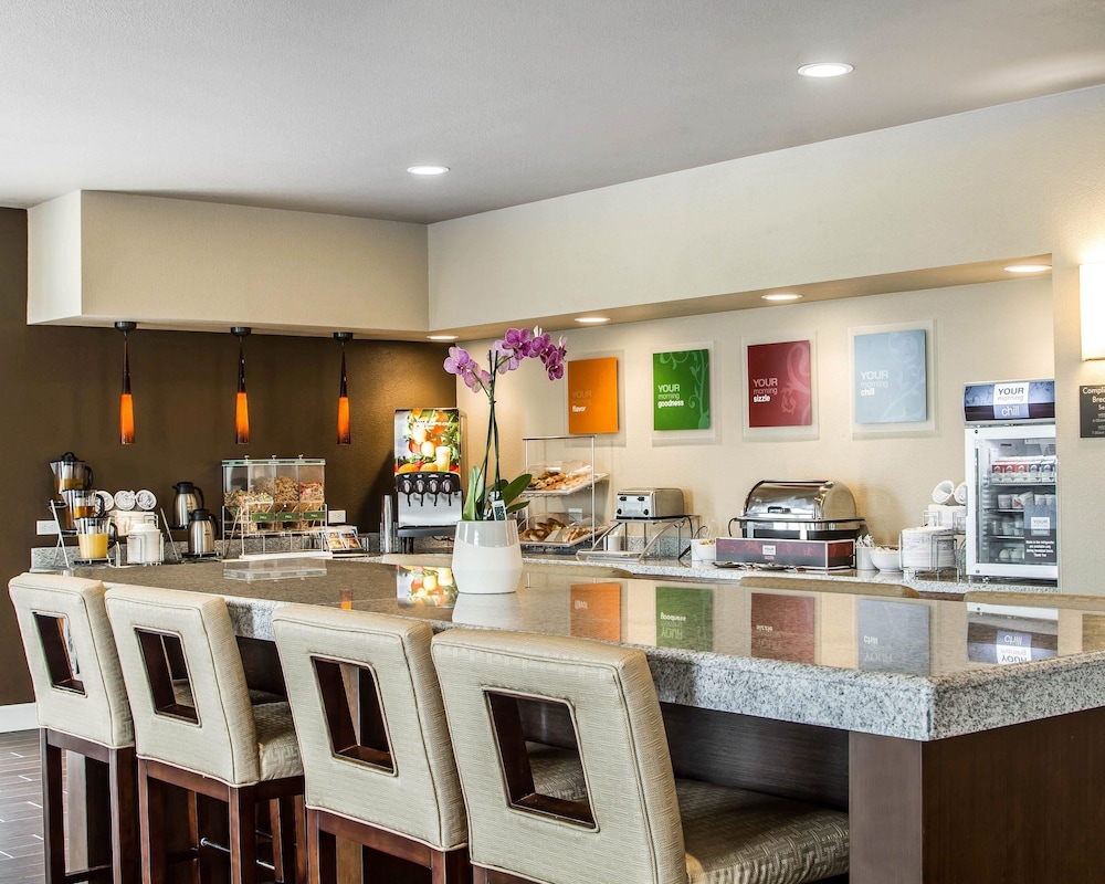 COMFORT SUITES WOODLAND - SACRAMENTO AIRPORT 32/46