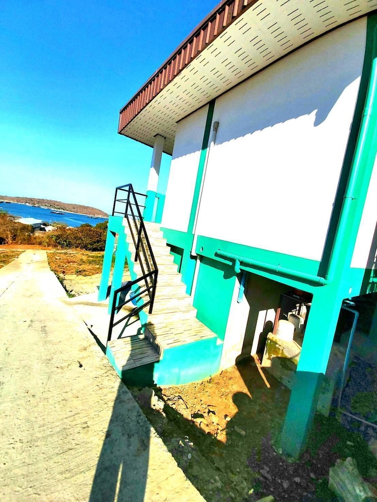Neutron Bungalow 33/41