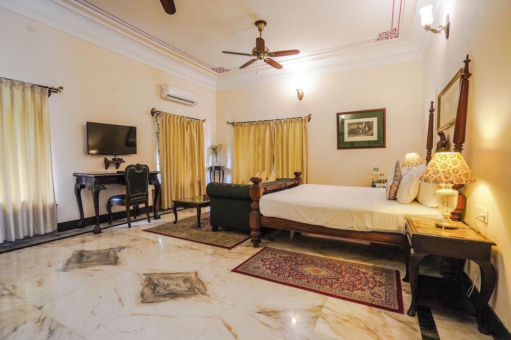 Khas Bagh 12/50