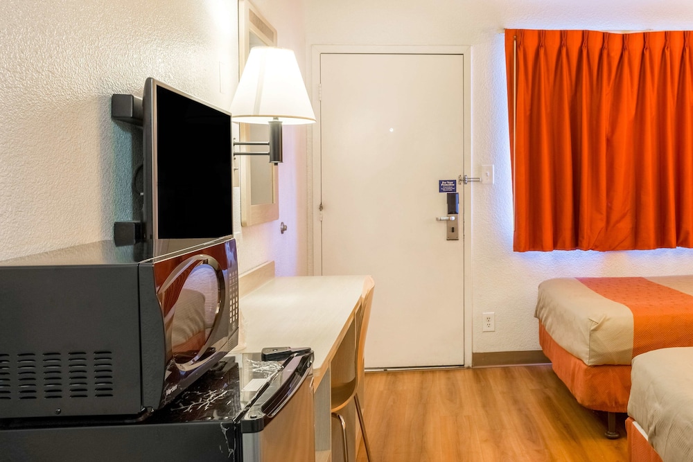 Motel6 Mojave, CA 39/69