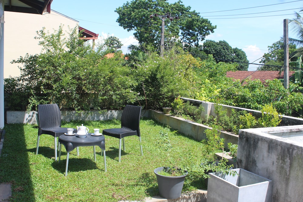 NATURES BLISS GARDEN STAY 39/42