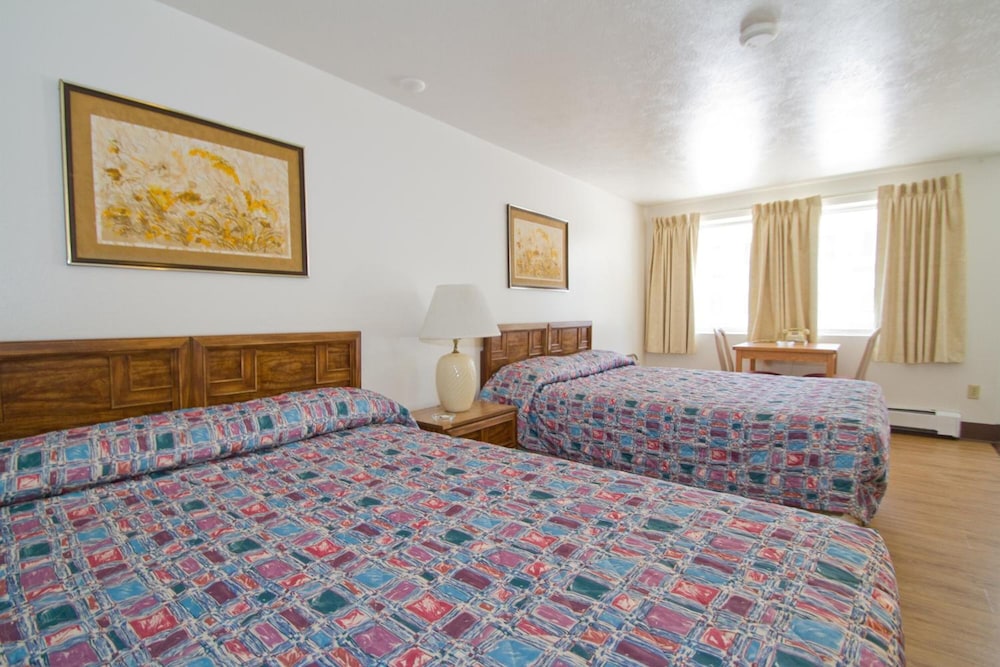Brooks Street Motor Inn 7/30