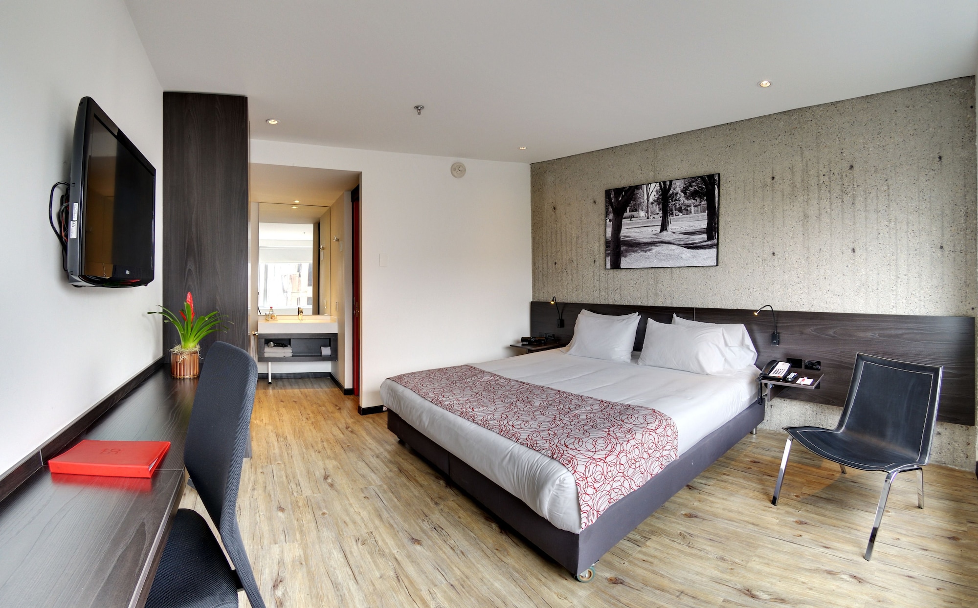 JUNIOR SUITE, KING BED