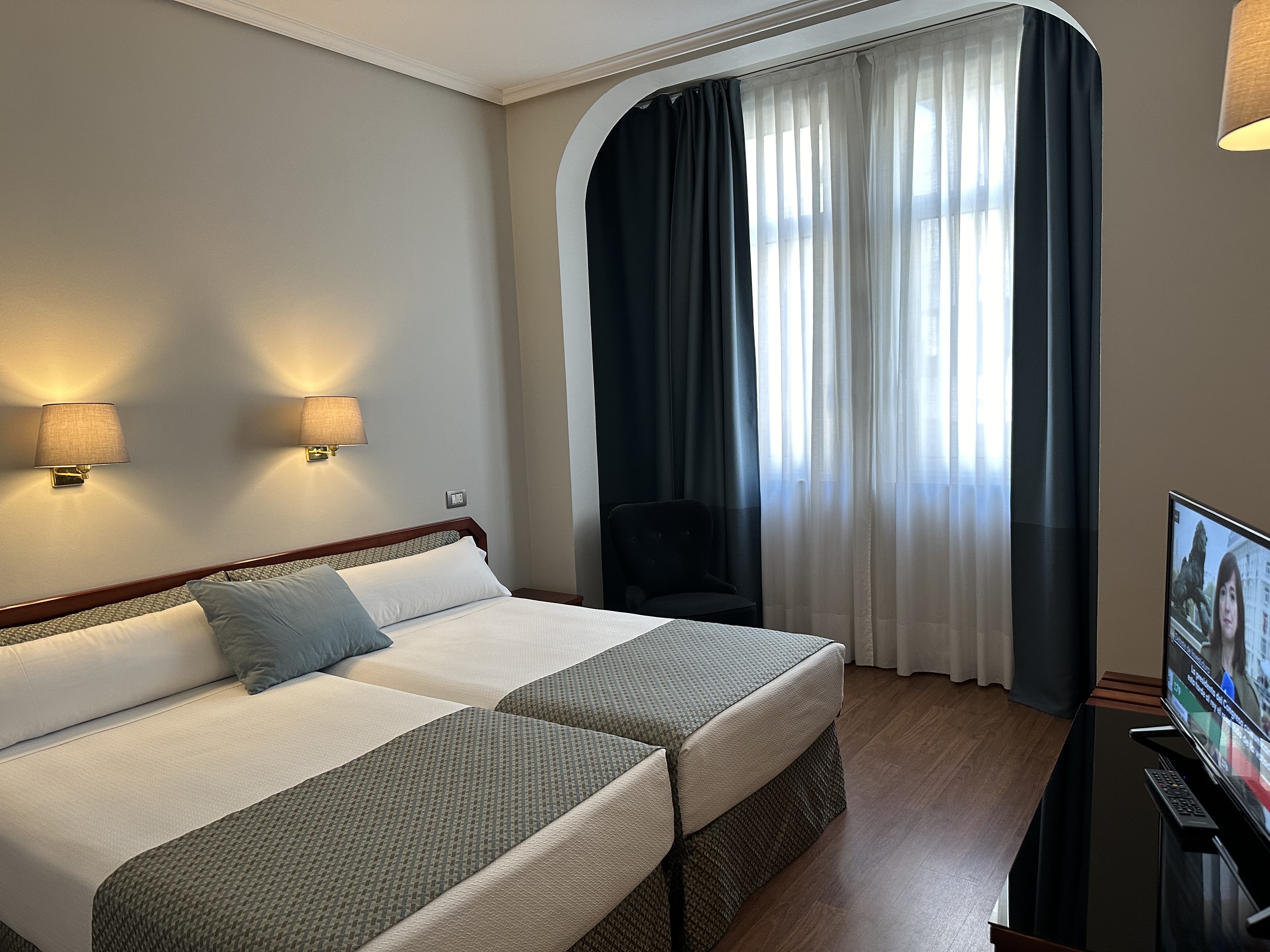 Hotel Compostela Vigo 16/50
