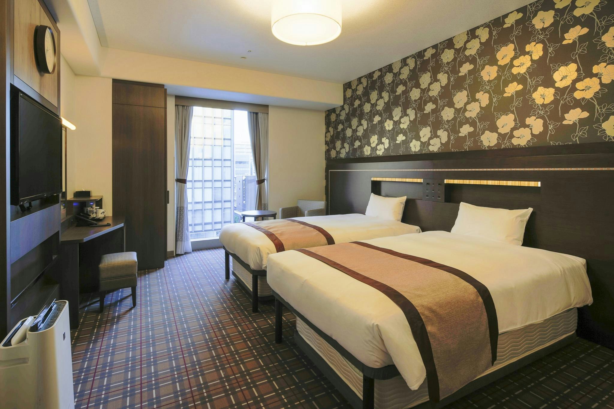 Superior Room for 1-2 People