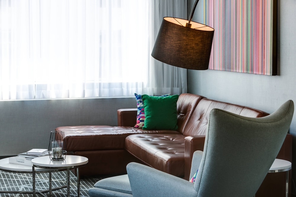 Renaissance Montreal Downtown Hotel 42/58