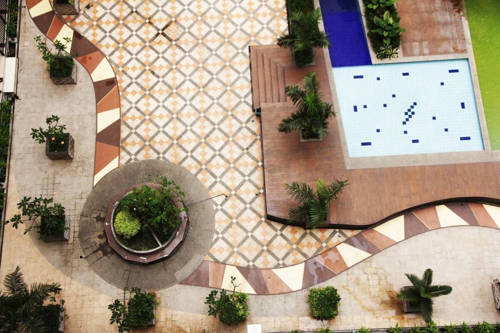 Kemang View by Happy Room by Zuzu 9/34