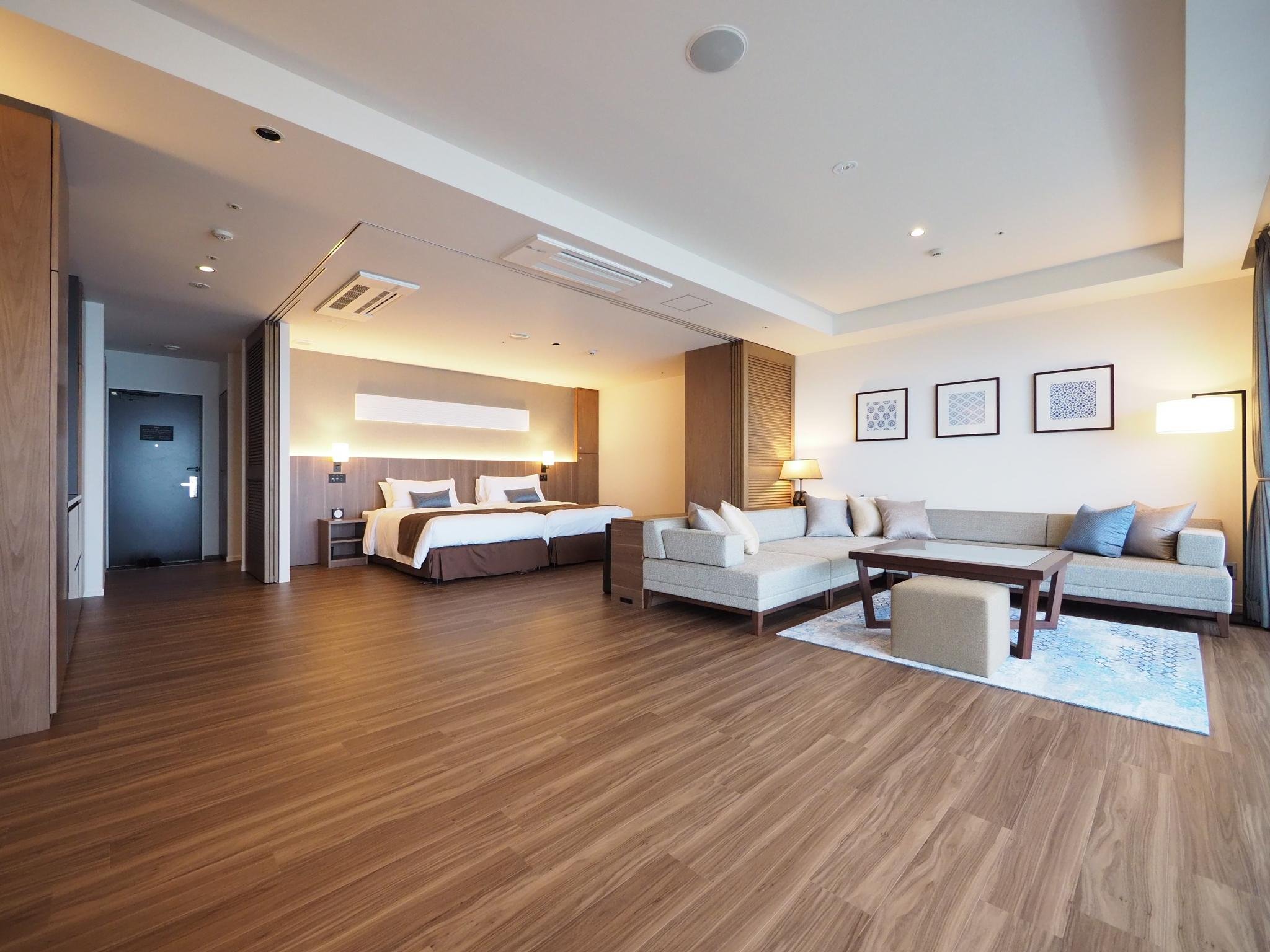Ocean Corner Suite