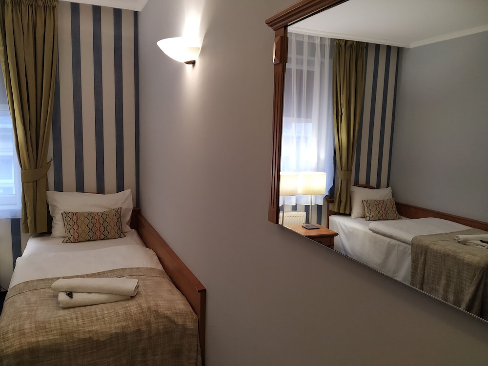 Hotel Stare Miasto Old Town 23/67