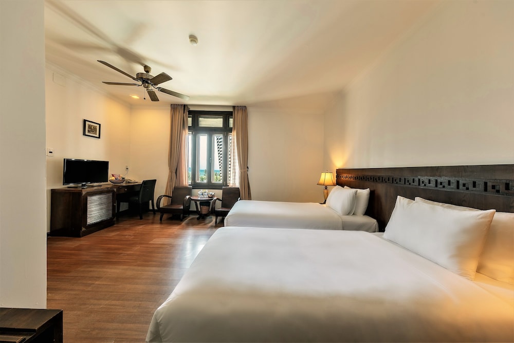 Chu Hotel 17/70