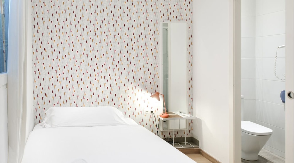 Rodamon Barcelona Hostel 33/56