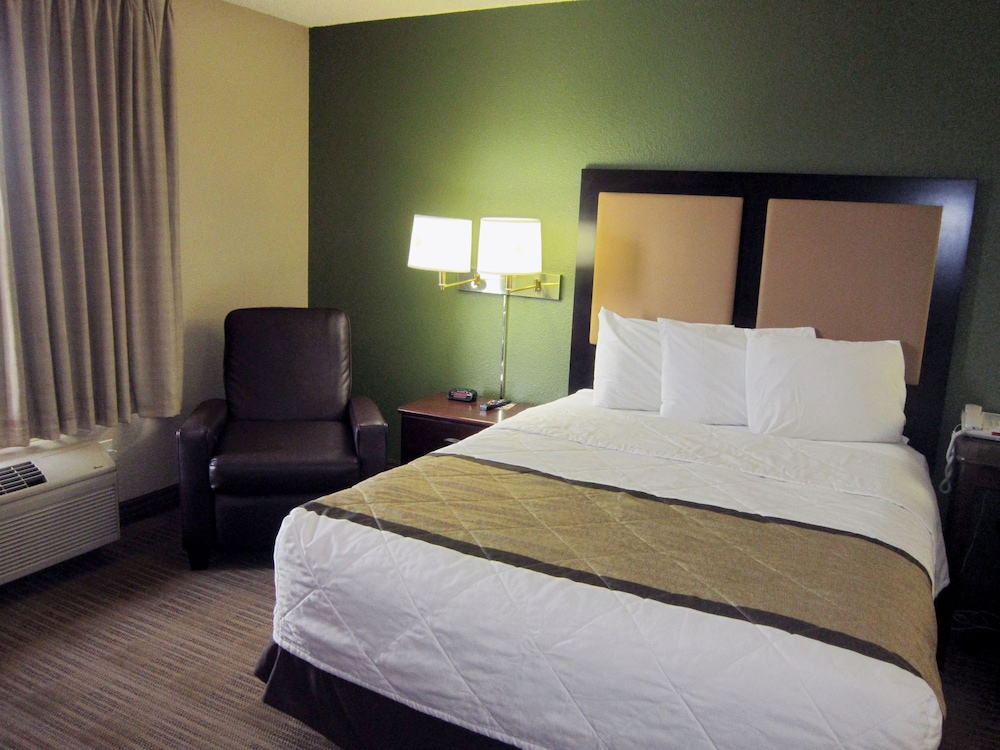 Studio 6 Suites Seattle Kent WA 30/53
