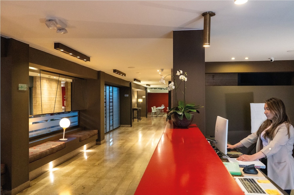 Central Apartamentos Bogota 8/50