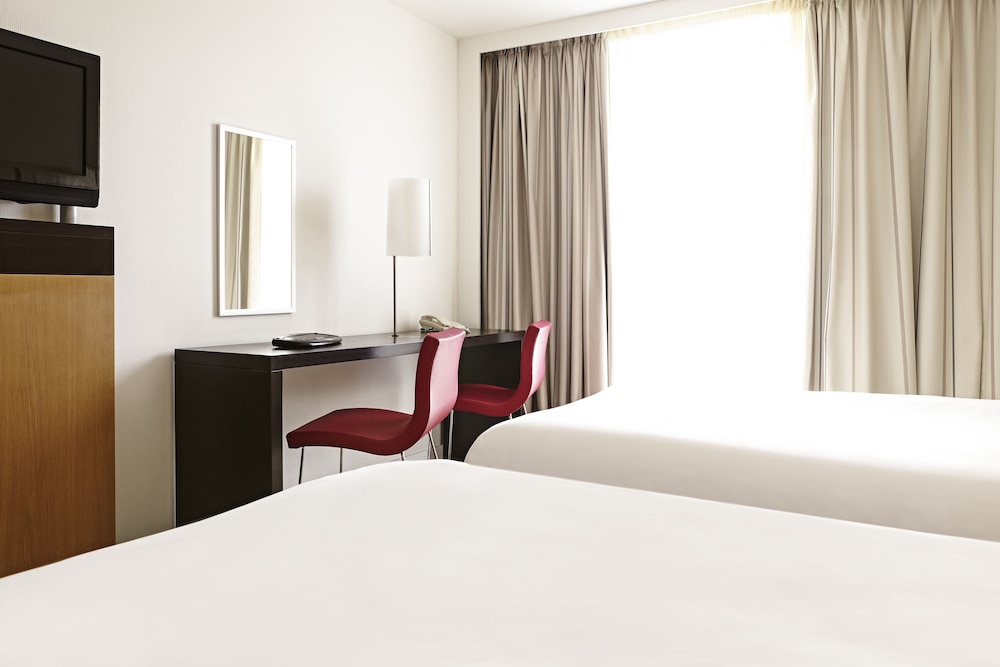 NOVOTEL EDINBURGH PARK 22/71