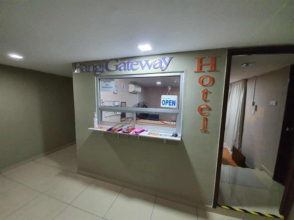 New Bangi Gateway Hotel 8/43