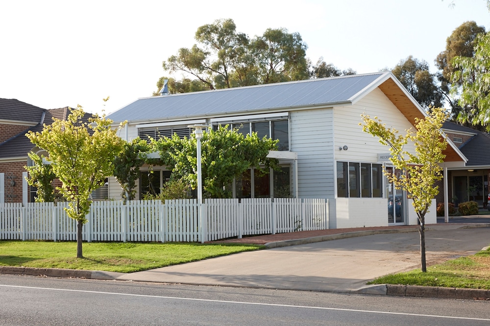 The Horatio Suites And Motel 2/49