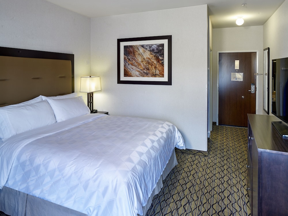 Standard, King Bed