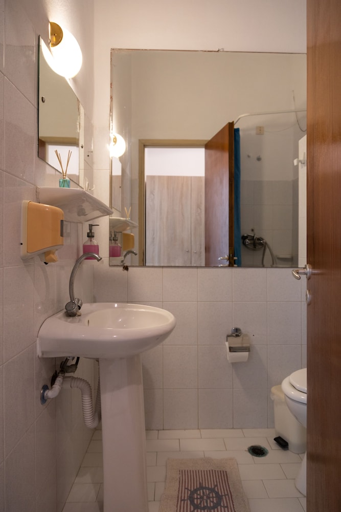 Wilde Rose Hotel 21/59