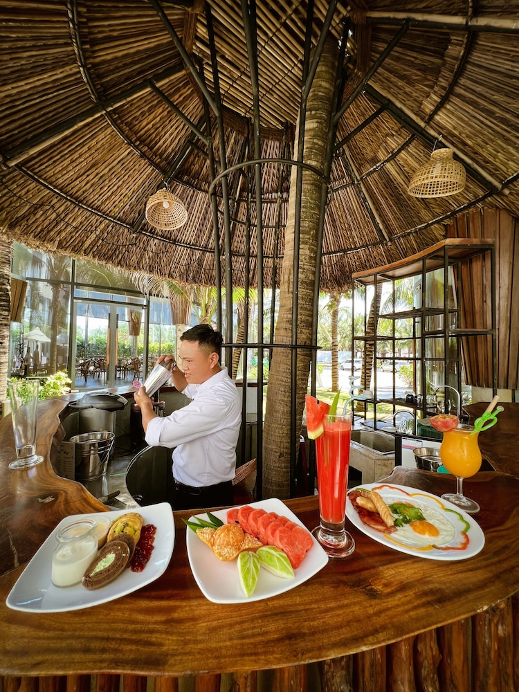 Sala Tuy Hoa Beach 37/50