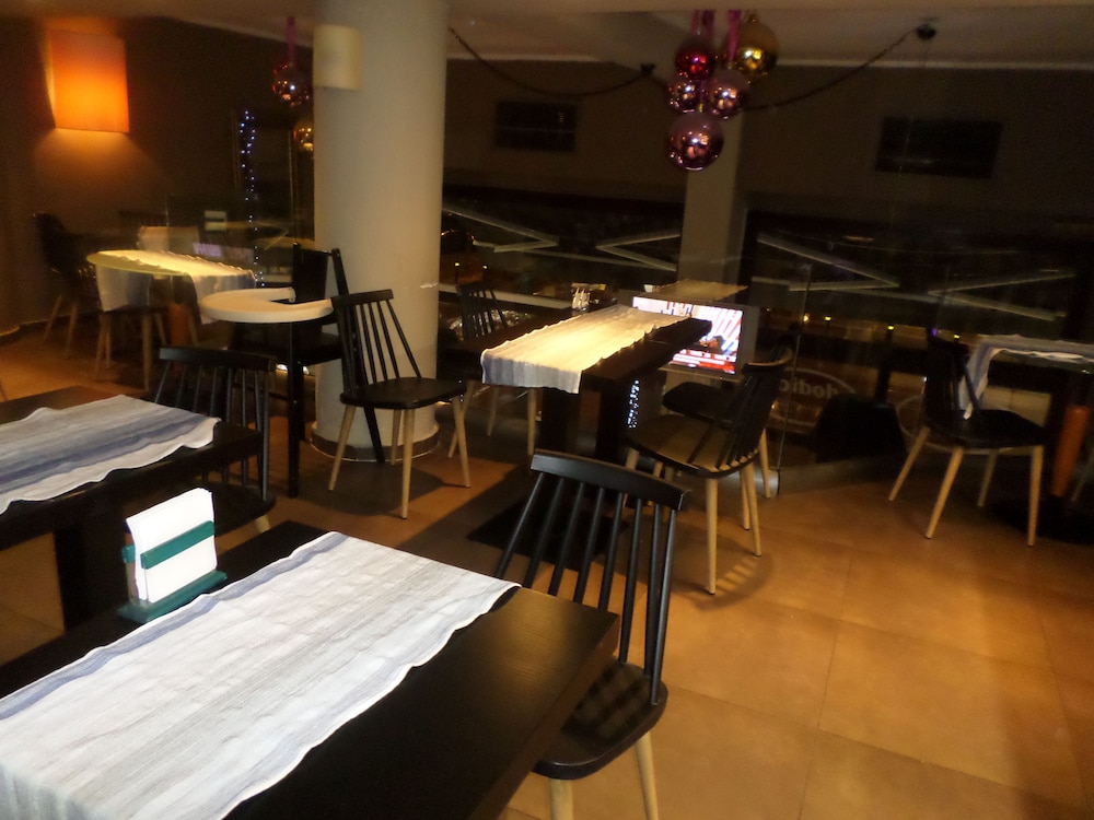 Nafsika Hotel 30/50