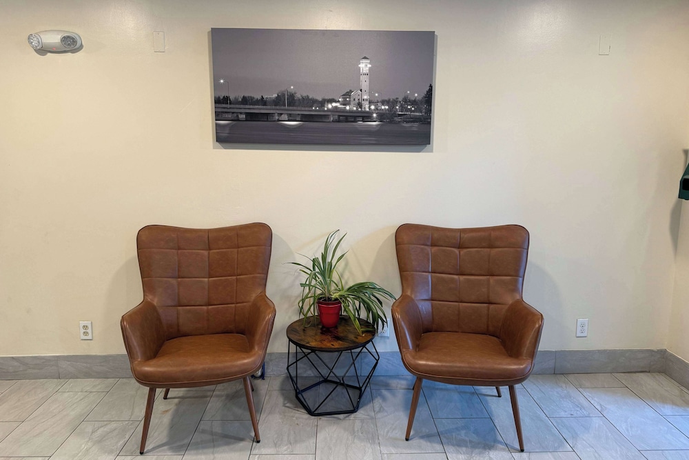 Super 8 by Wyndham Great Falls City Center 25/49