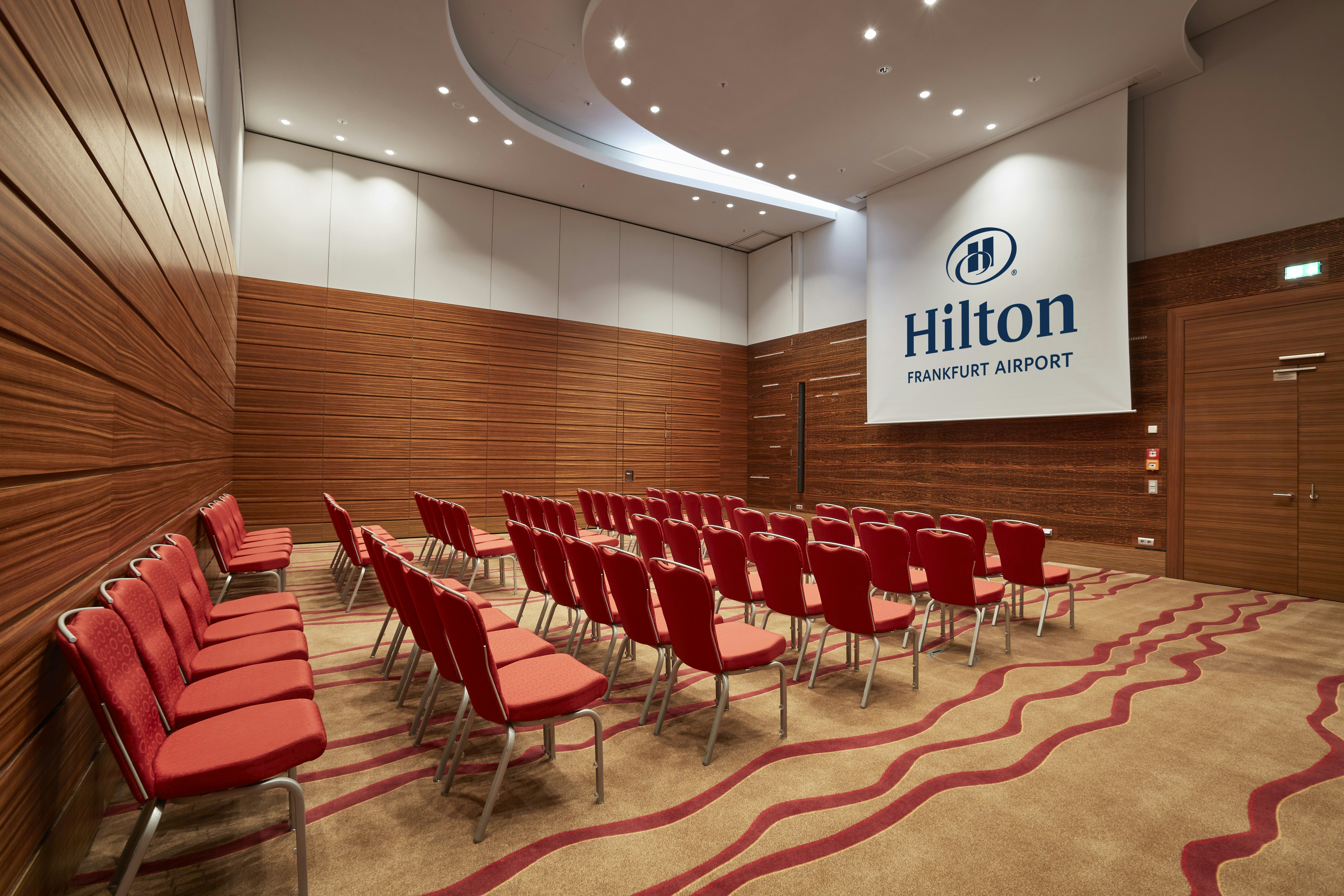 Hilton Frankfurt Airport 63/66