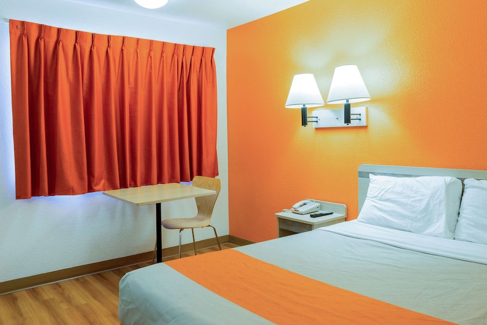 Motel6 Mojave, CA 19/69