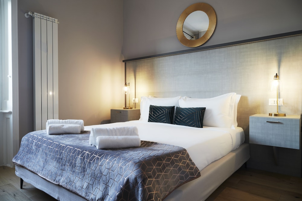 Palestina, Big, Luxury, Apartment, Queen Bed, Sofa