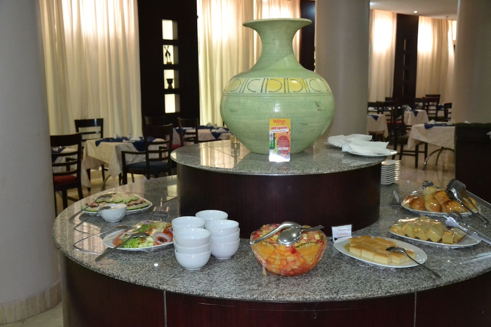 Bolingo Hotel Towers 6/17