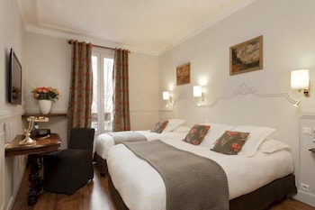 Hotel De La Porte Doree 25/53