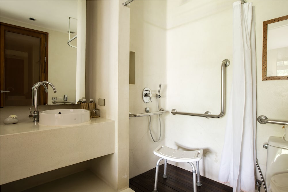 Kirimaya Golf Resort and Spa 73/74