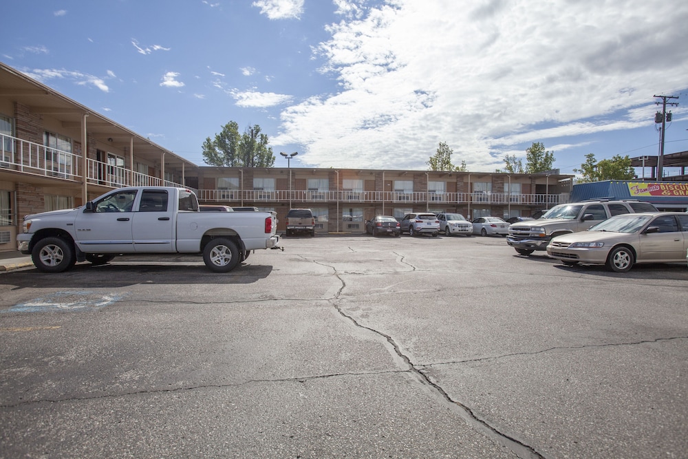 Budget Inn Boise 32/36