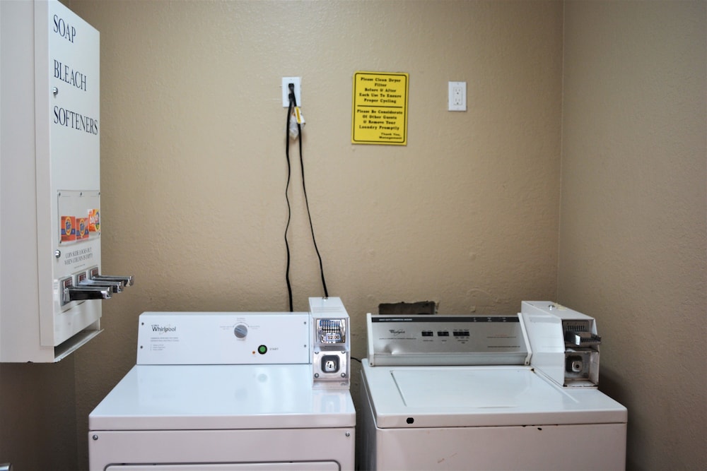 Super 8 by Wyndham Galveston 22/37