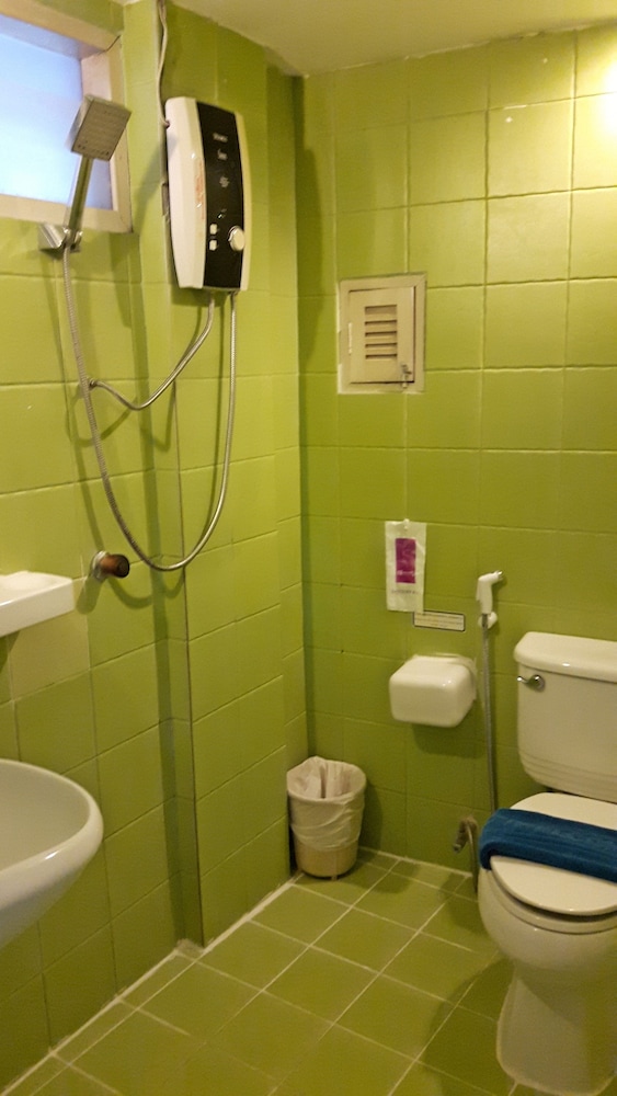 Sawasdee Sukhumvit Inn Hotel 38/38