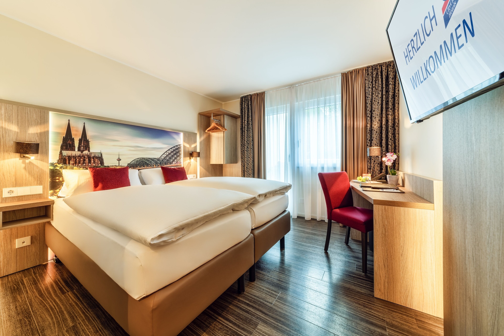 Comfort, Queen Bed