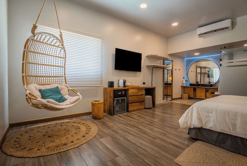 Amaka Ocean Living Lodge 56/82
