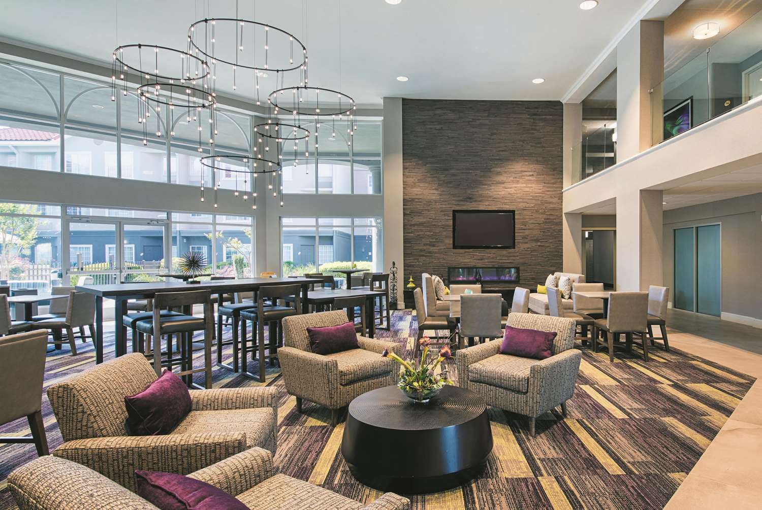 La Quinta Inn and Suites by Wyndham Austin Near The Domain 32/52